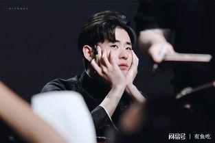 张云雷吃瓜爆料图片高清,高清图片揭秘娱乐圈幕后真相